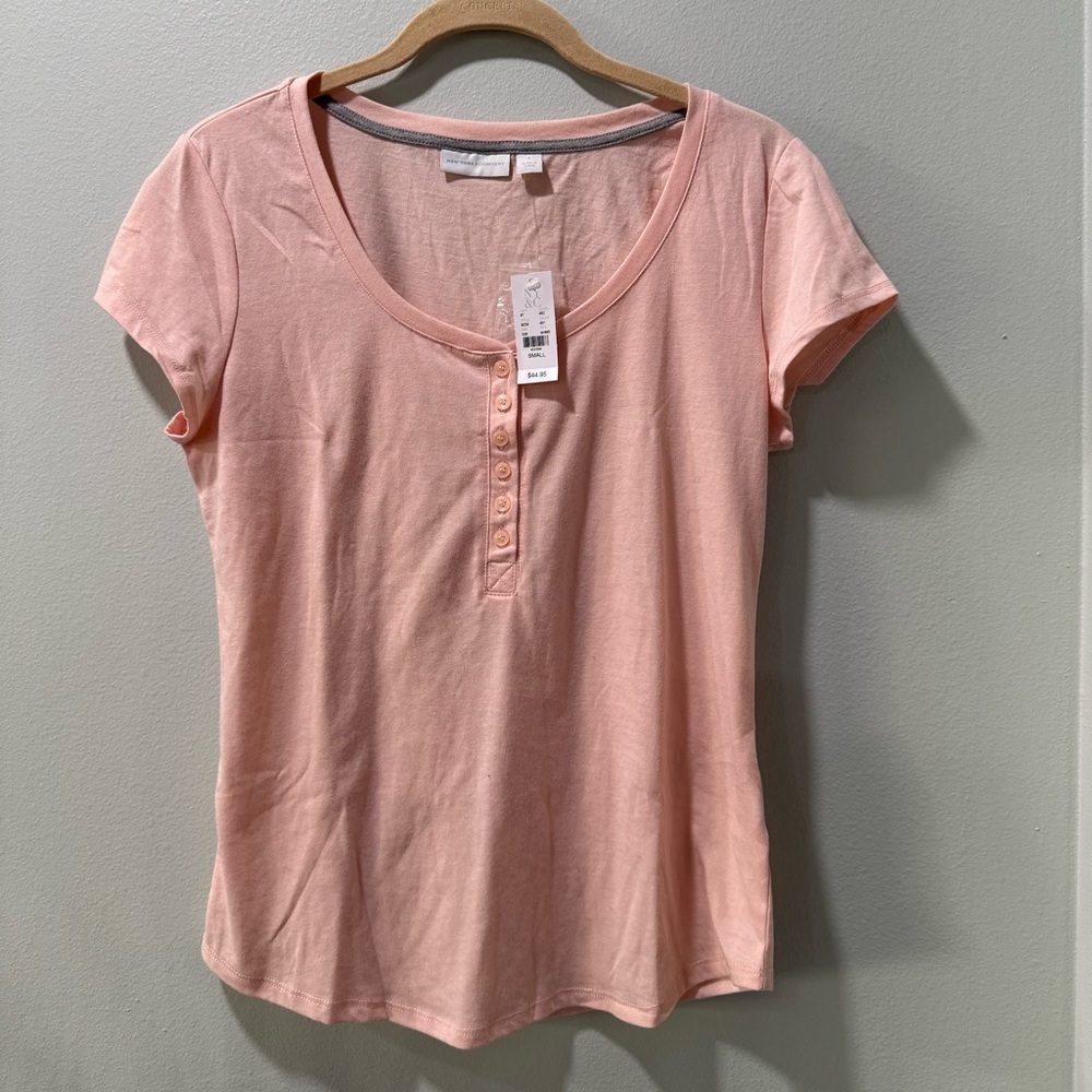 New York & Company Peach Short Sleeve Henley Tee
